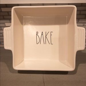 Rae Dunn “BAKE” 8x8 Dish